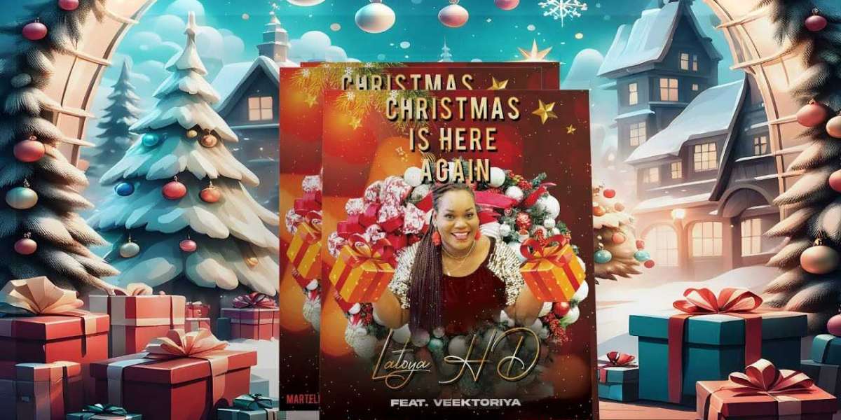 Latoya HD Feat. Veektoriya - Christmas Is Here Again